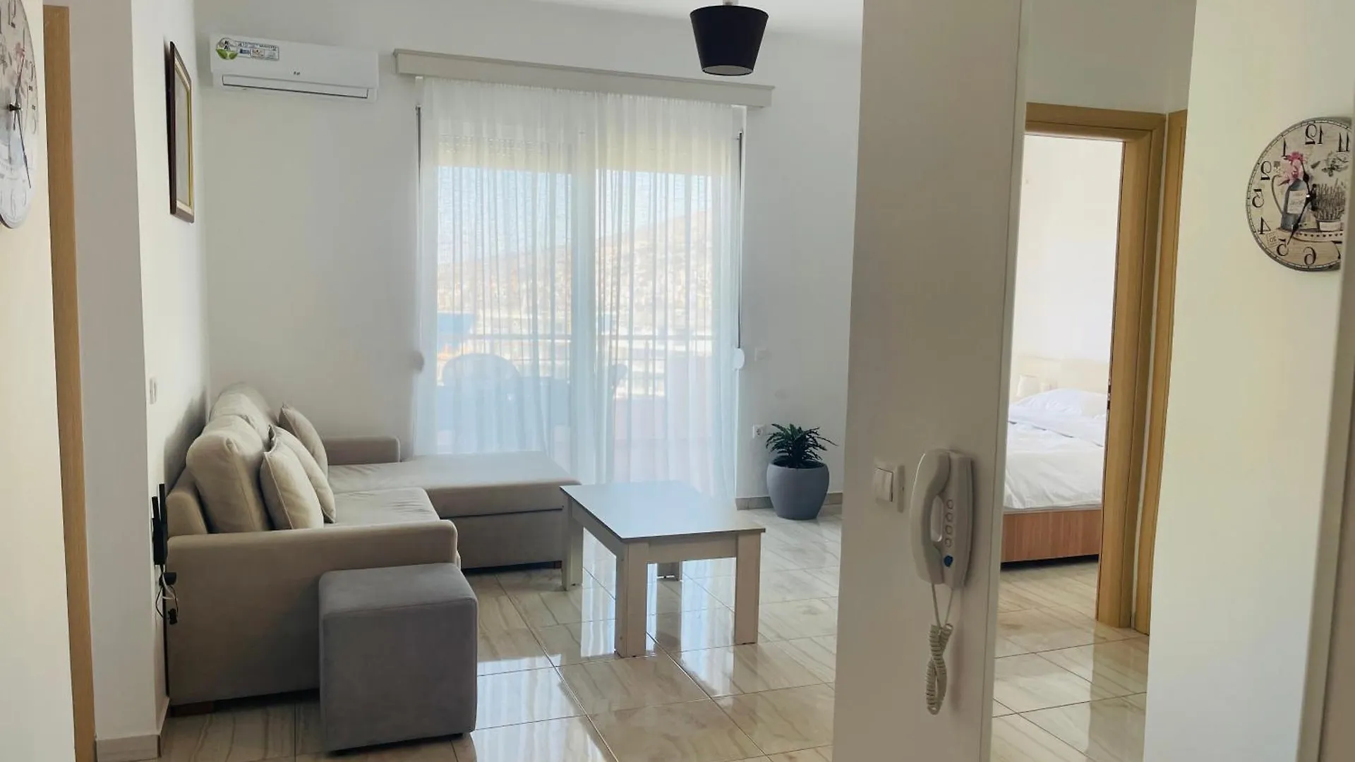 Jb Apartments Saranda 0*,  Albania
